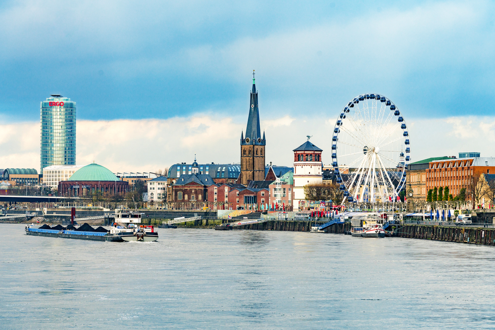 Rheinpromenade in Düsseldorf