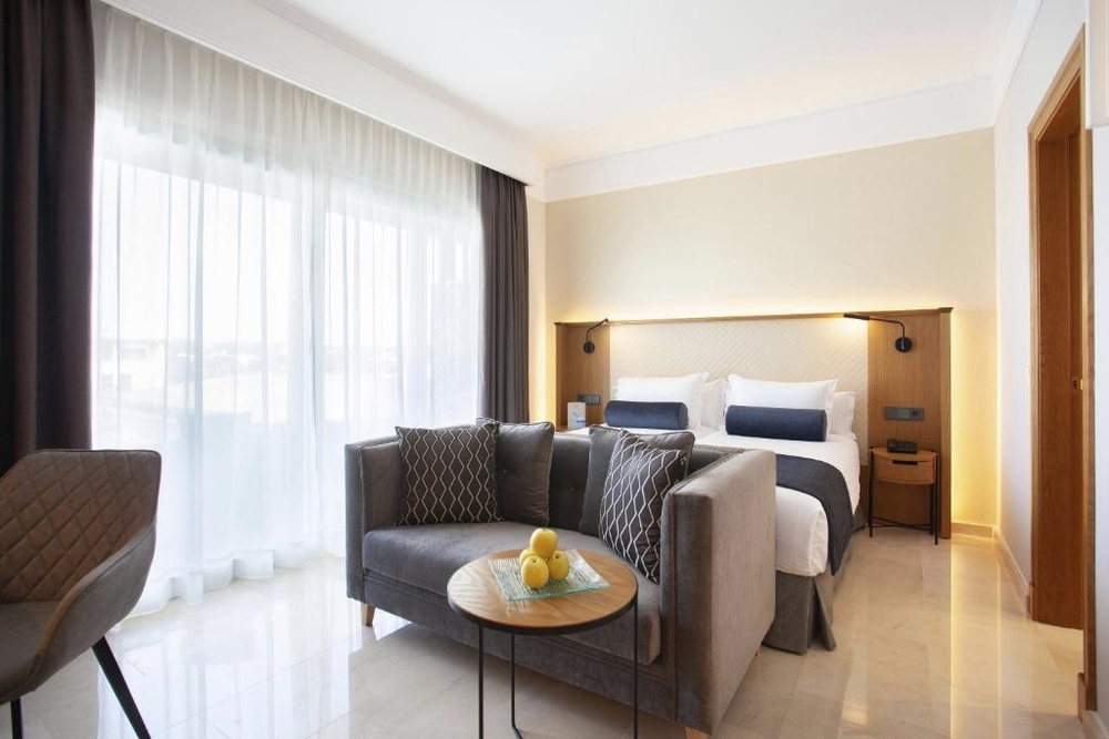 Grupotel Playa de Palma Suites & Spa