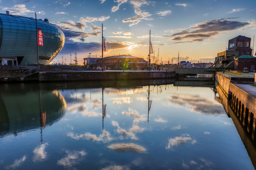 Klimahaus und Havenwelten im Sonnenuntergang