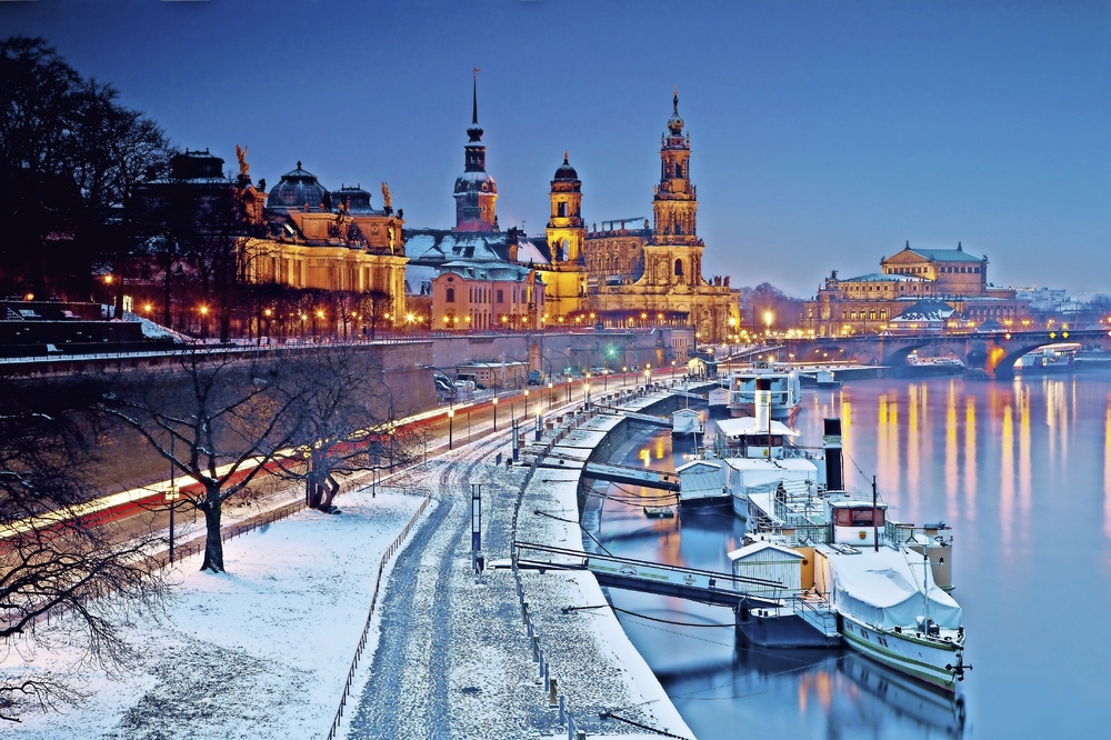 Dresden Striezelmarkt im Winter