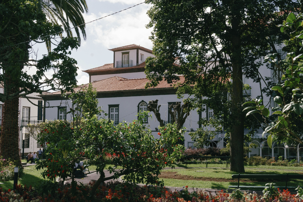 Außenansicht des Hotel Talisman auf den Azoren