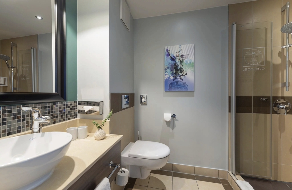 Badezimmer Leonardo Royal Hotel Berlin Alexanderplatz