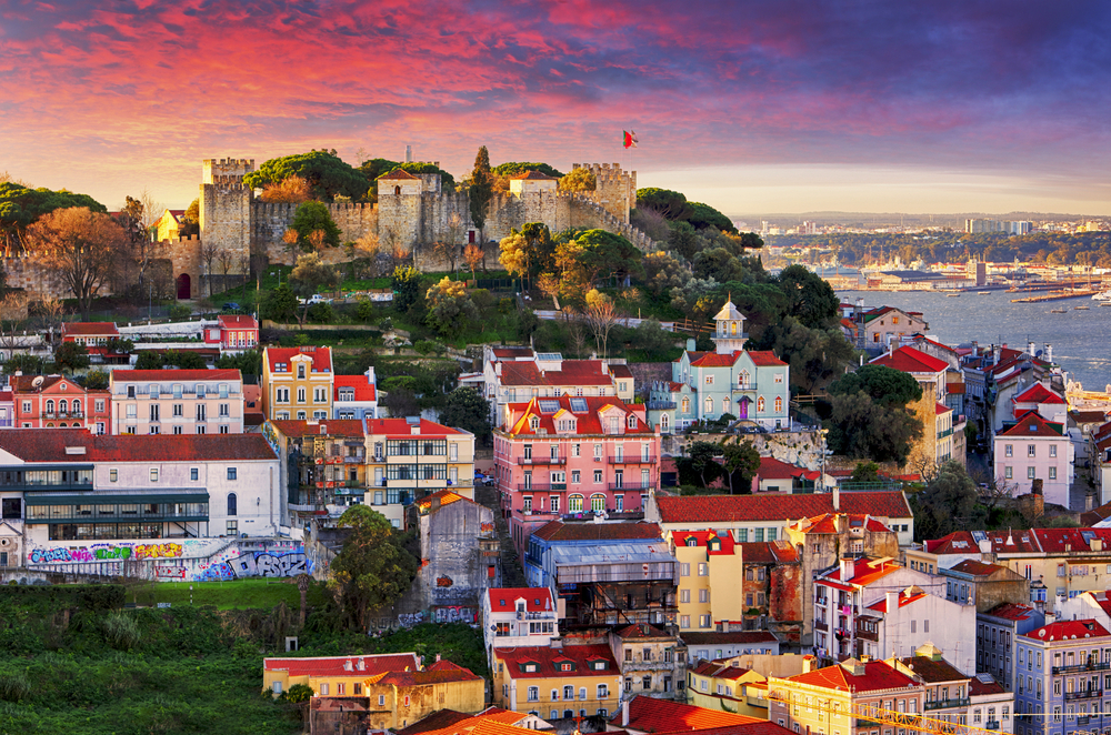 Lissabon-Skyline mit Sao Jorge Castle