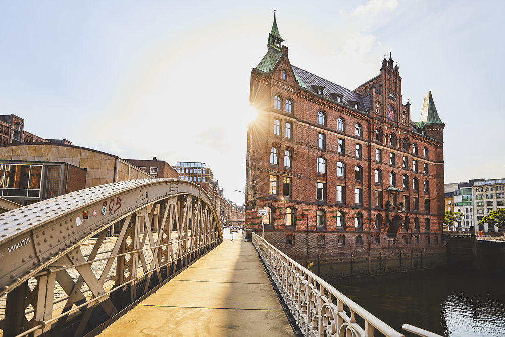 Speicherstadt in Hamburg bei Sonnenschein