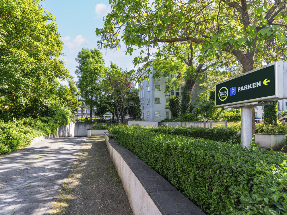 Parkplatz des B&B Hotel Eschweiler