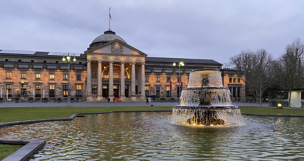 Außenansicht des Kurhaus in Wiesbaden