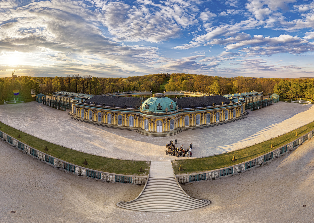 Panoramabild von einem Schloss in Potsdam