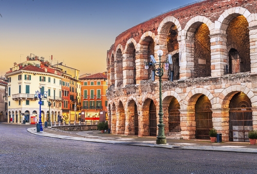 © Sean Pavone/Shutterstock.com Italien mit der Arena Verona