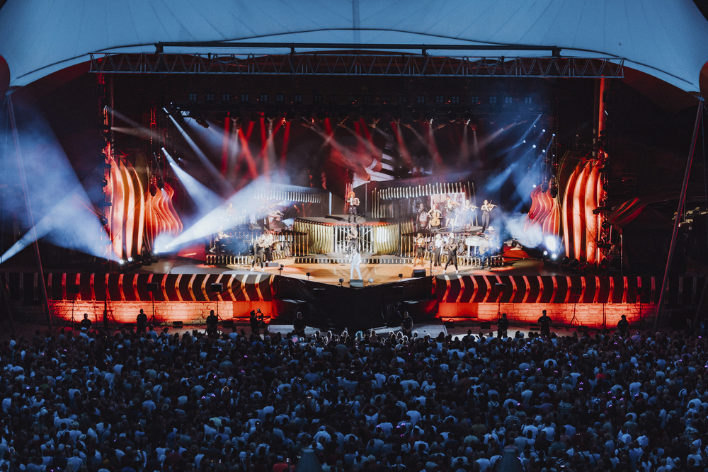 Bühne für das Roland Kaiser Open Air im Sommer