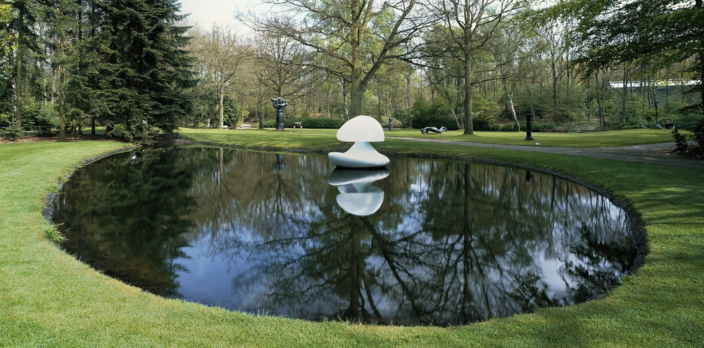 Marta Pan, die schwebende Skulptur