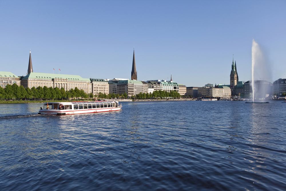 Skyline und Binnenalster in Hamburg