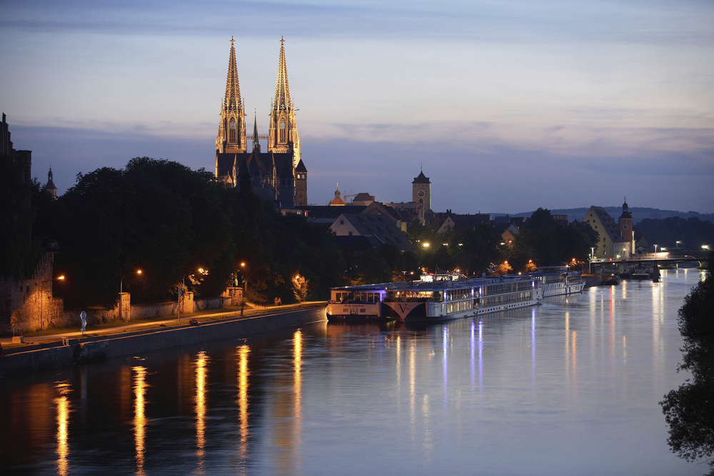 Donau bei Nacht Regensburg